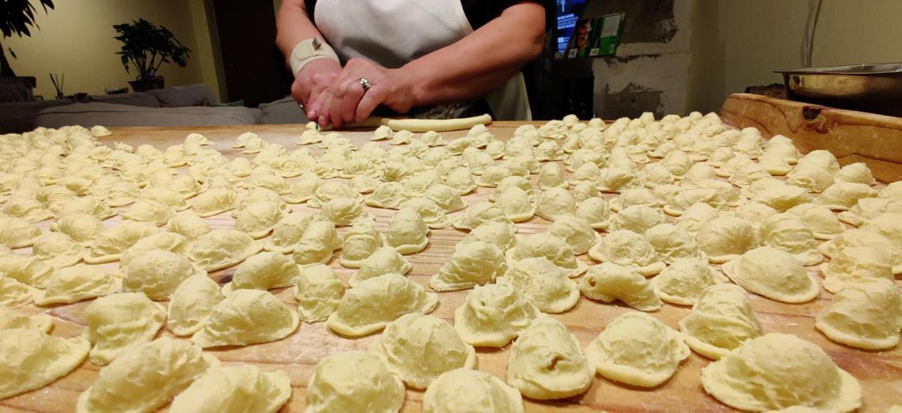 "Il Casaletto" Agriturismo Moderno, Vista Panoramica E Cibo Spettacolare- Scurcola Marsicanaヴィラ エクステリア 写真