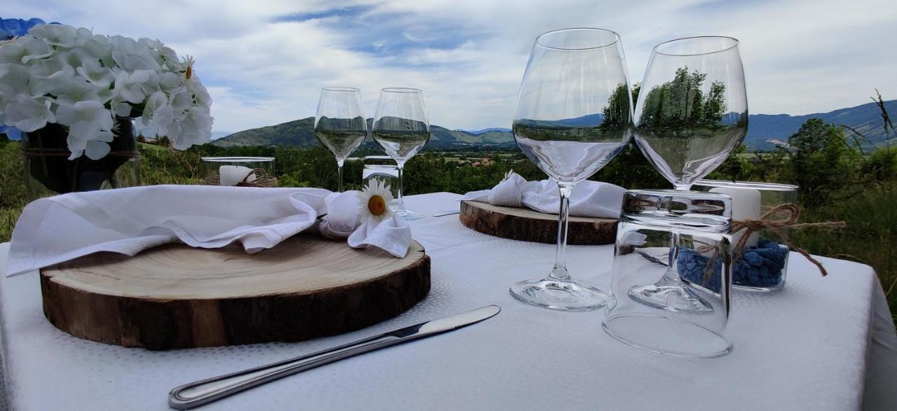 "Il Casaletto" Agriturismo Moderno, Vista Panoramica E Cibo Spettacolare- Scurcola Marsicanaヴィラ エクステリア 写真