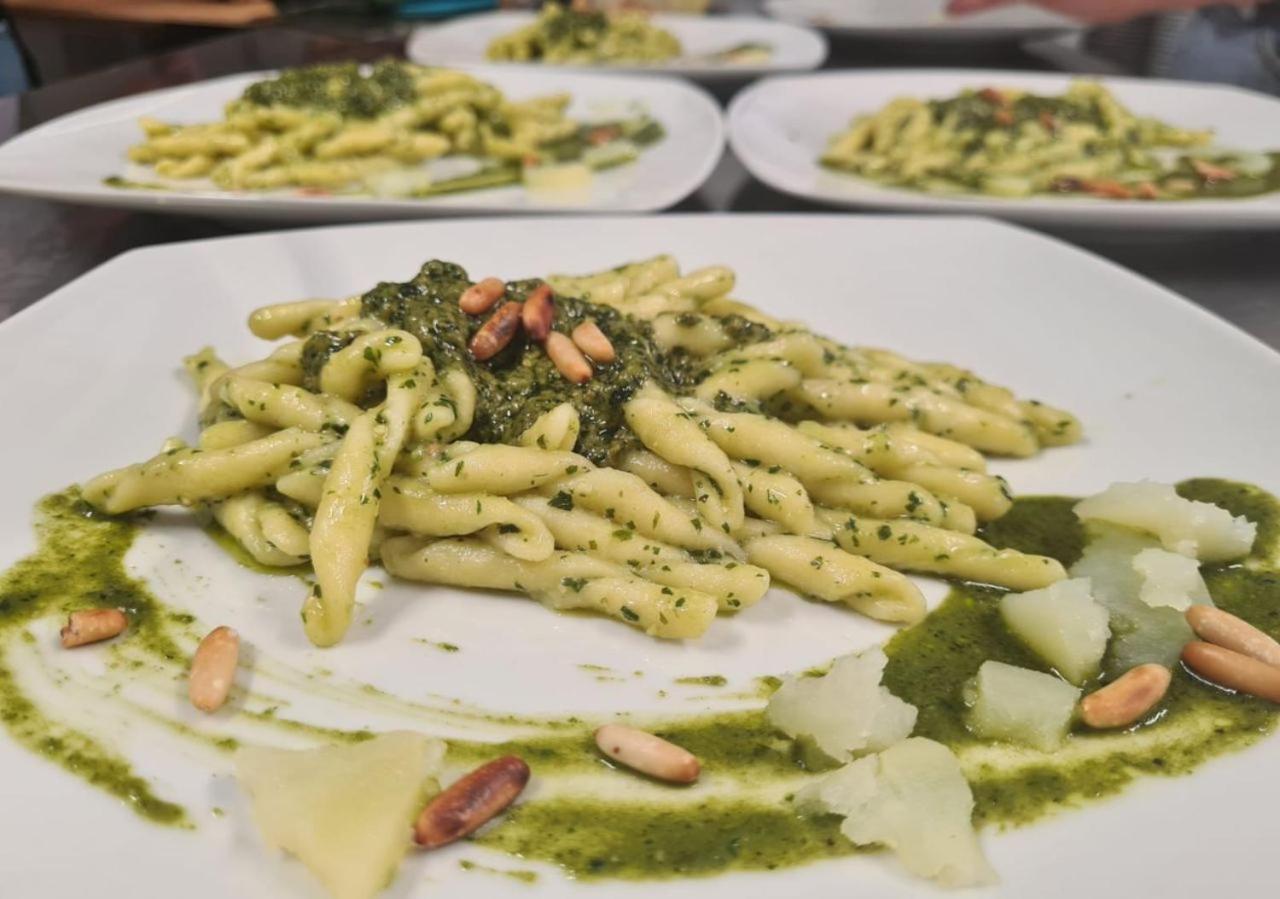 "Il Casaletto" Agriturismo Moderno, Vista Panoramica E Cibo Spettacolare- Scurcola Marsicanaヴィラ エクステリア 写真