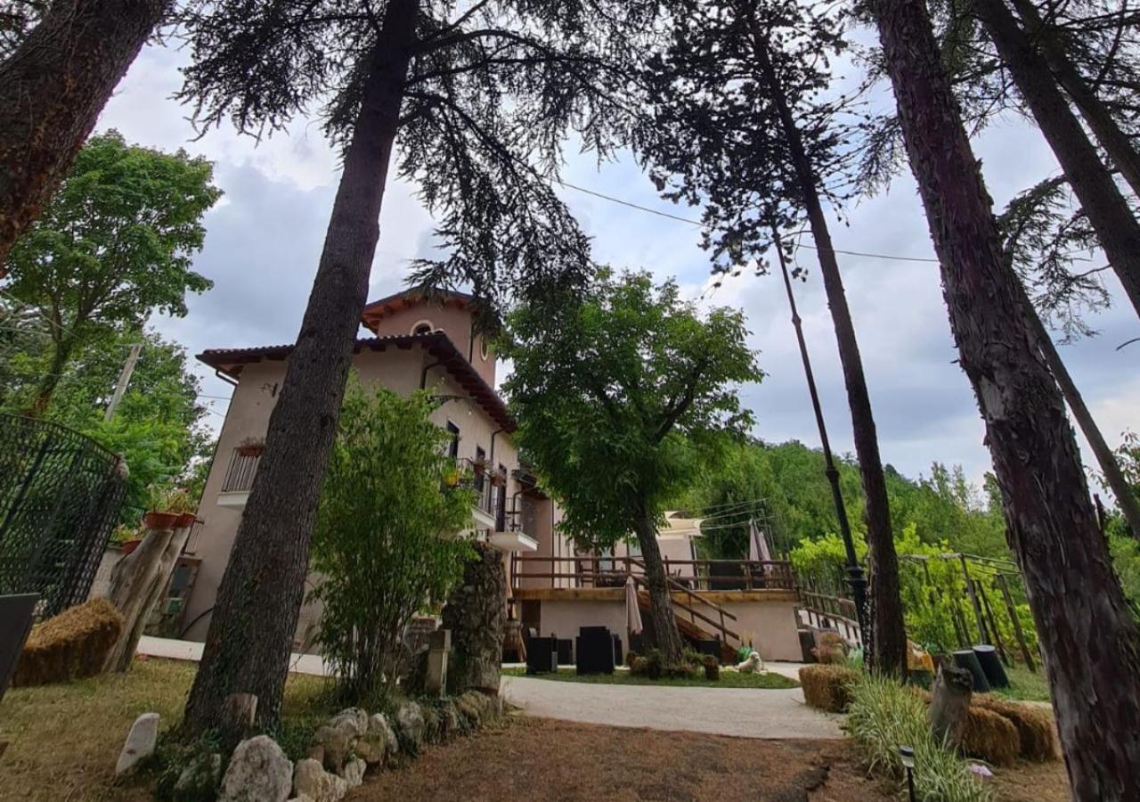 "Il Casaletto" Agriturismo Moderno, Vista Panoramica E Cibo Spettacolare- Scurcola Marsicanaヴィラ エクステリア 写真